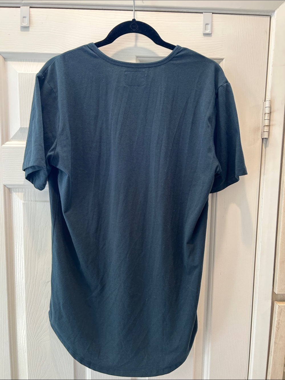 CUTS Clothing Elongated Henley T-Shirt Men’s Large Slate Blue Curve Hem Stretch - Picture 4 of 5